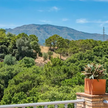 Luxury With Stunning Views In *