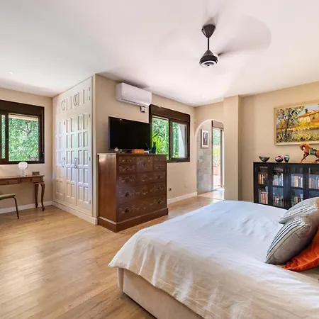 Luxury - Sleeps Up To 8 & Infinity Pool Estepona