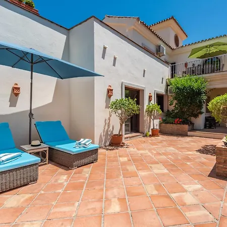 Luxury - Sleeps Up To 8 & Infinity Pool Villa