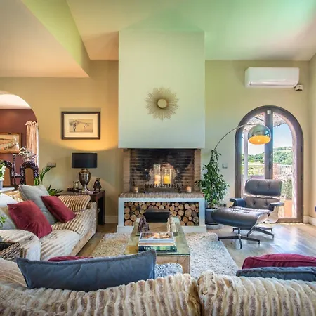 Luxury With Stunning Views In Villa