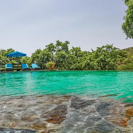 Villa Luxury - Sleeps Up To 8 & Infinity Pool