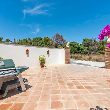 Luxury With Stunning Views In *